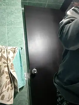 catalinamommyx online show from 10/13/25, 01:05