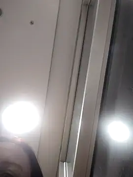 catalinamommyx online show from 10/17/25, 12:47