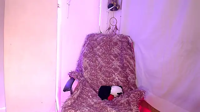 danita veelz online show from 11/14/25, 06:56