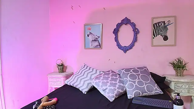 Elizabeth Santos online show from 11/04/25, 07:13