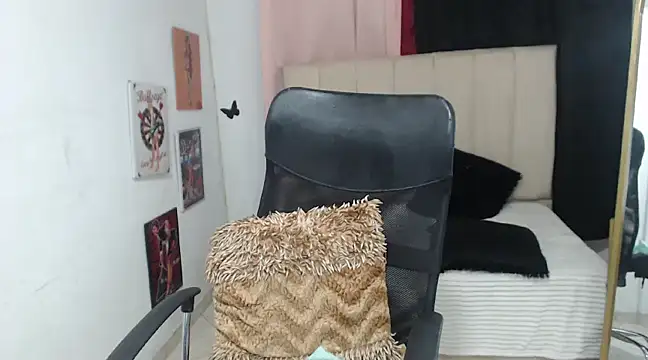 Snapshot of kleo_princess18 chatting on 02/24/25, 01:24 kleo princess18 online show from 02/24/25, 01:24