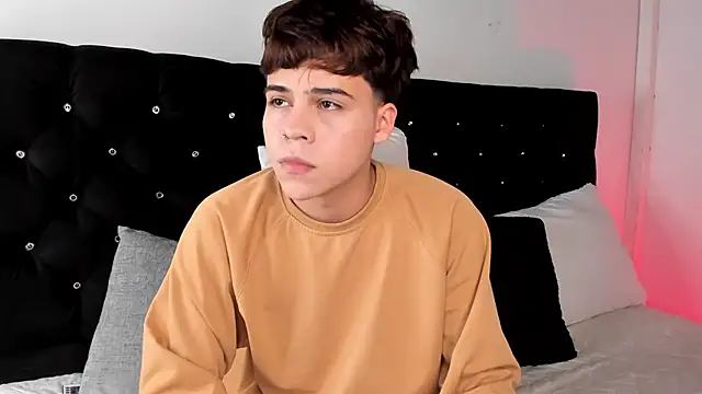 justinbiler online show from 02/05/25, 04:16