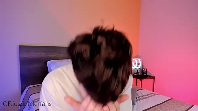 justinbiler online show from 02/16/25, 12:32