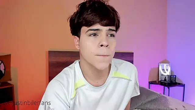 justinbiler online show from 02/19/25, 12:44