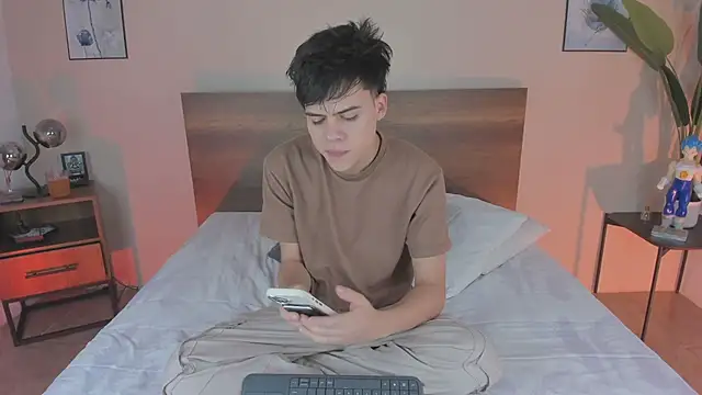 justinbiler online show from 09/13/25, 12:27