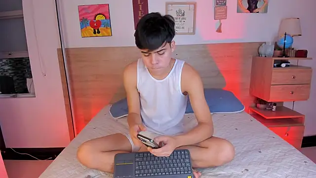 justinbiler online show from 10/18/25, 01:34