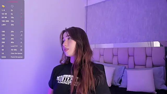 Snapshot of Roxie-Summers11 chatting on 02/03/25, 07:21 Roxie-Summers11 online show from 02/03/25, 07:21