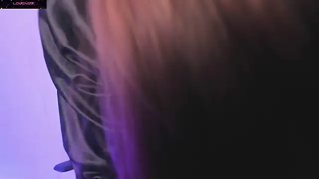 Snapshot of Roxie-Summers11 chatting on 02/08/25, 10:51 Roxie-Summers11 online show from 02/08/25, 10:51