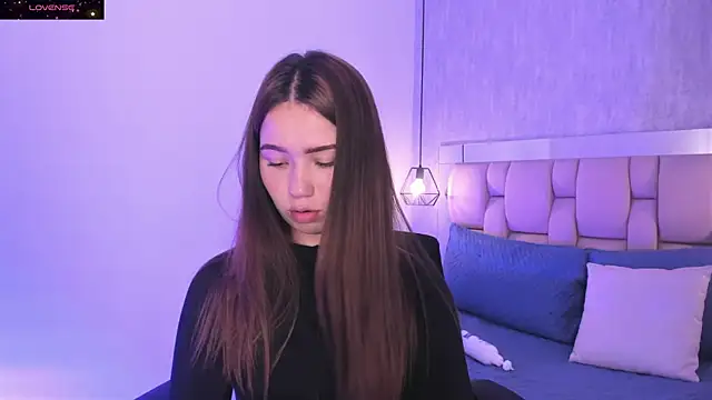 Snapshot of Roxie-Summers11 chatting on 02/09/25, 01:55 Roxie-Summers11 online show from 02/09/25, 01:55