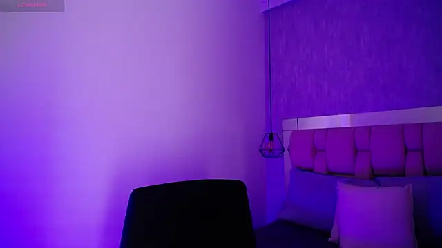 Snapshot of Roxie-Summers11 chatting on 02/22/25, 07:25 Roxie-Summers11 online show from 02/22/25, 07:25