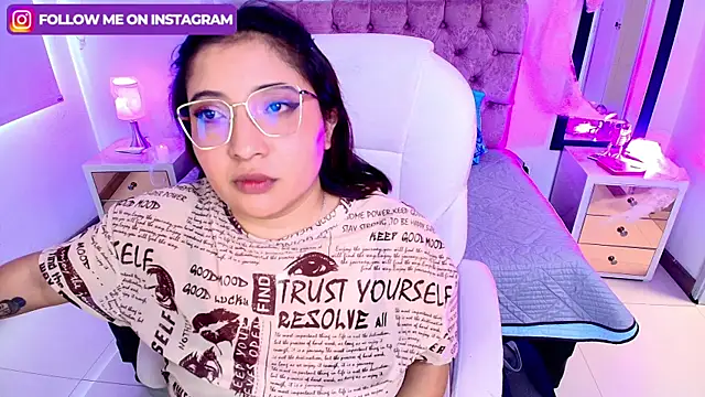 Snapshot of Emma_monserrat chatting on 10/09/25, 07:34 Emma monserrat online show from 10/09/25, 07:34