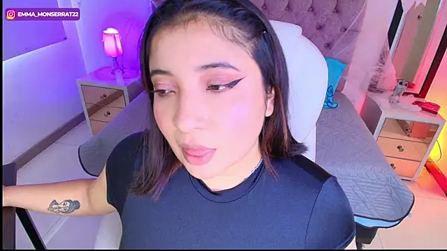 Snapshot of Emma_monserrat chatting on 10/14/25, 07:36 Emma monserrat online show from 10/14/25, 07:36