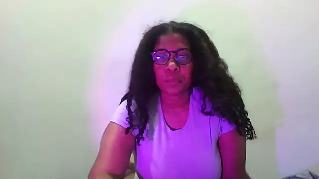 Ivon-09 online show from 10/15/25, 10:32