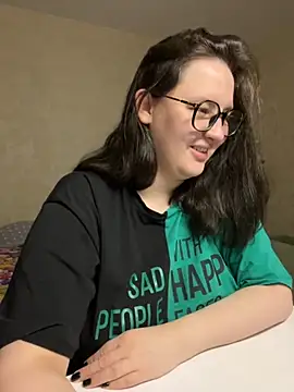 Snapshot of hungry1bunny chatting on 10/14/25, 07:25 hungry1bunny online show from 10/14/25, 07:25