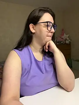 Snapshot of hungry1bunny chatting on 10/22/25, 09:25 hungry1bunny online show from 10/22/25, 09:25