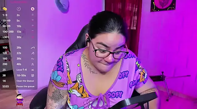 Snapshot of Sharon_hils chatting on 12/11/24, 04:53 Sharon hils online show from 12/11/24, 04:53