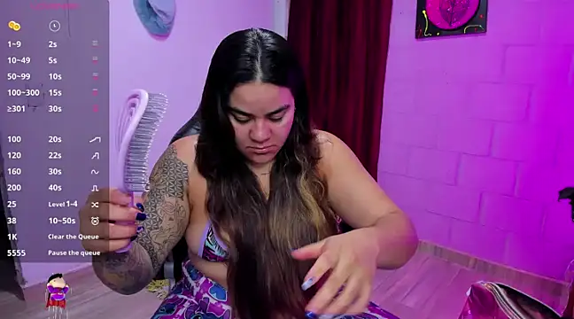 Snapshot of Sharon_hils chatting on 12/20/24, 05:04 Sharon hils online show from 12/20/24, 05:04