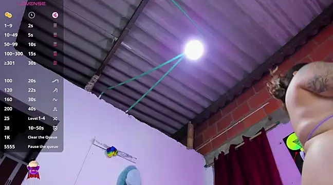 Snapshot of Sharon_hils chatting on 12/20/24, 08:06 Sharon hils online show from 12/20/24, 08:06