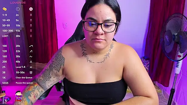 Snapshot of Sharon_hils chatting on 01/16/25, 06:37 Sharon hils online show from 01/16/25, 06:37