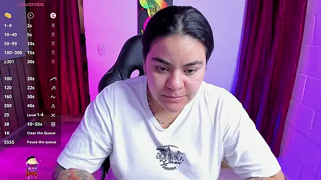 Snapshot of Sharon_hils chatting on 01/25/25, 09:46 Sharon hils online show from 01/25/25, 09:46