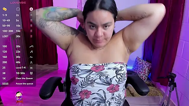 Snapshot of Sharon_hils chatting on 01/26/25, 07:41 Sharon hils online show from 01/26/25, 07:41