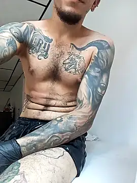 Snapshot of HornetBigDickonYou chatting on 01/11/25, 04:36 HornetBigDickonYou online show from 01/11/25, 04:36