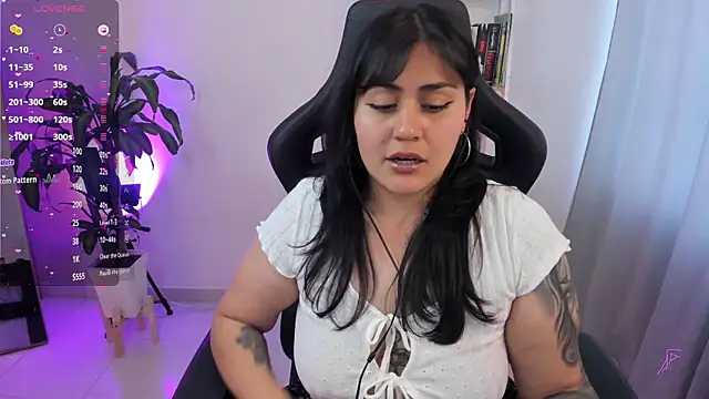 GretaX-X online show from 10/30/25, 09:26