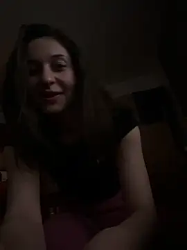 Snapshot of vienncica chatting on 01/04/25, 03:18 vienncica online show from 01/04/25, 03:18