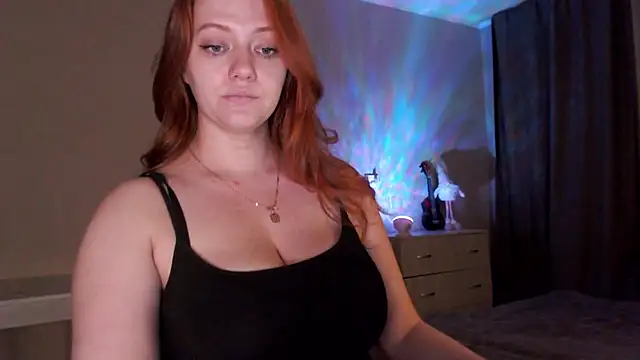 Snapshot of SarahSweetie chatting on 01/06/25, 05:38 SarahSweetie online show from 01/06/25, 05:38