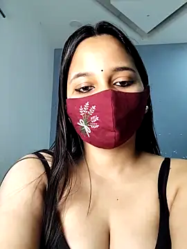 Snapshot of Varnika_aarora chatting on 02/21/25, 08:07 Varnika aarora online show from 02/21/25, 08:07