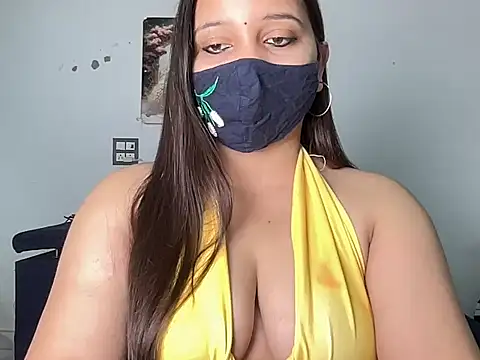 Varnika aarora online show from 10/11/25, 03:39