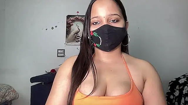 Varnika aarora online show from 10/14/25, 04:02