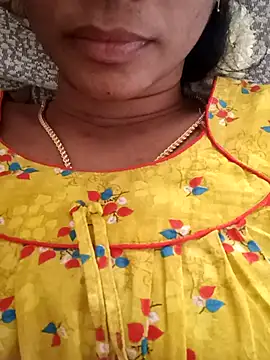 Snapshot of Ambika01 chatting on 09/19/25, 04:14 Ambika01 online show from 09/19/25, 04:14