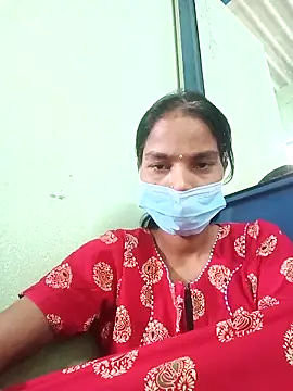 anusiya01 online show from 10/13/25, 06:46