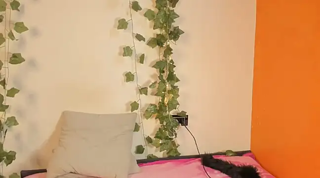 Cataleya19   online show from 03/17/25, 03:18