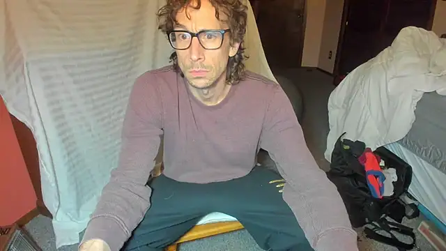 Snapshot of JamesCarvy chatting on 01/05/25, 04:14 JamesCarvy online show from 01/05/25, 04:14