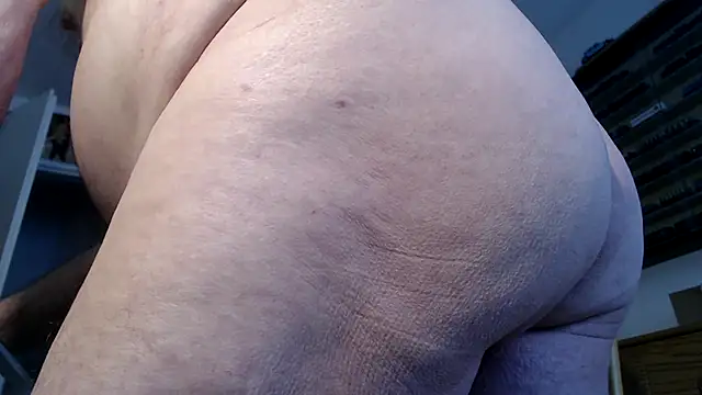 Snapshot of utilisasinus chatting on 01/11/25, 09:26 utilisasinus online show from 01/11/25, 09:26