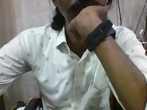 Snapshot of Desi_GfBf chatting on 10/16/25, 11:44 Desi GfBf online show from 10/16/25, 11:44