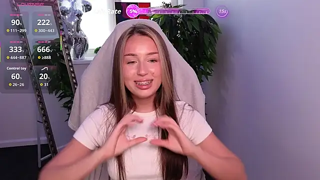 Snapshot of MonicaWeber_ chatting on 10/06/25, 01:30 MonicaWeber online show from 10/06/25, 01:30