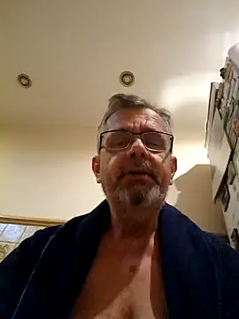 Snapshot of axecoman60 chatting on 01/14/25, 06:56 axecoman60 online show from 01/14/25, 06:56