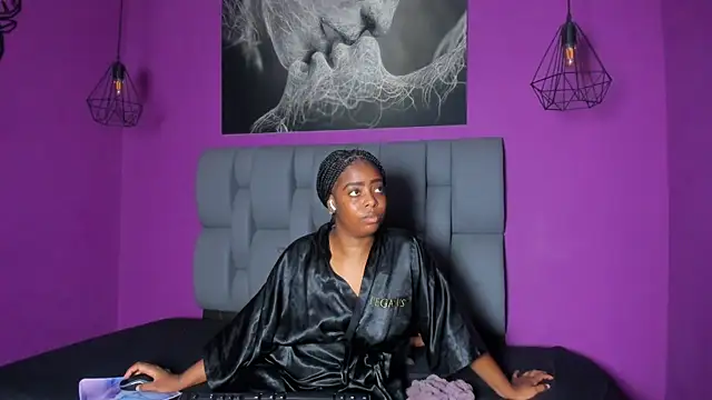 Snapshot of carlota_swan chatting on 10/25/25, 02:24 carlota swan online show from 10/25/25, 02:24