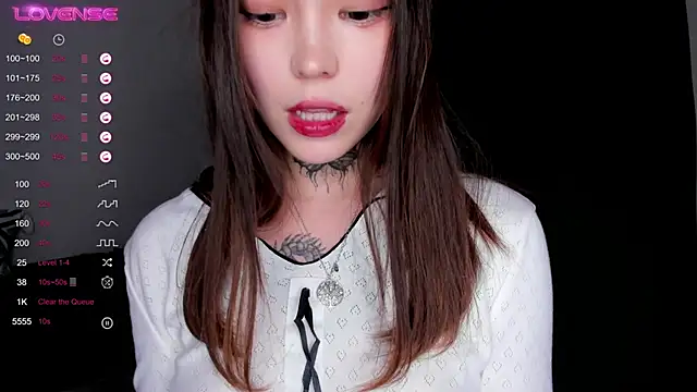 Dark Ester online show from 11/21/25, 10:03