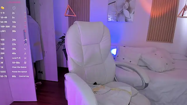 Kendall Bunnyy online show from 03/13/25, 06:23