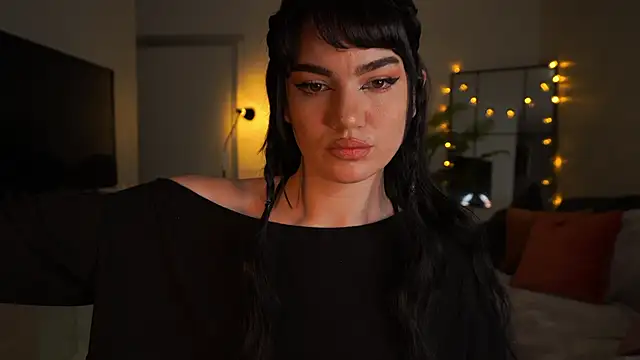 Heidi11 online show from 10/10/25, 06:29