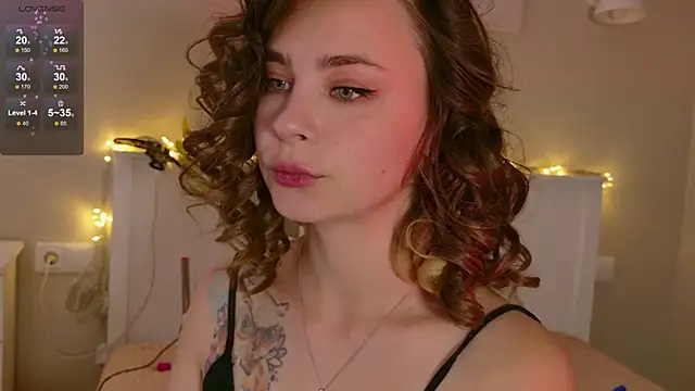 Pink SeaGul online show from 09/22/25, 05:04