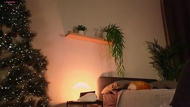 Snapshot of Call_Yes chatting on 12/21/24, 12:53 Call Yes online show from 12/21/24, 12:53