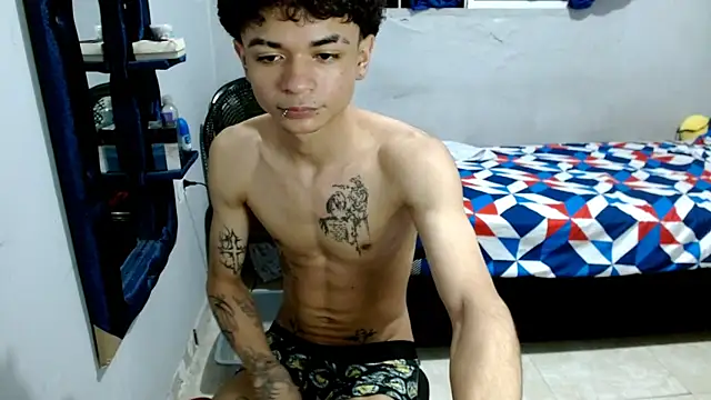 Snapshot of Lovebeng_ chatting on 02/11/25, 02:03 Lovebeng online show from 02/11/25, 02:03