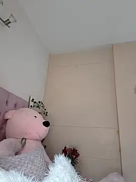 ItsLeyaa online show from 10/24/25, 11:56