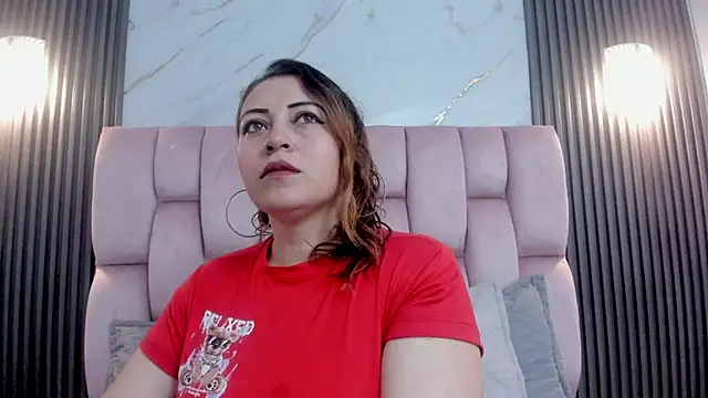 Snapshot of Soofhiaa_R chatting on 12/09/24, 12:08 Soofhiaa R online show from 12/09/24, 12:08