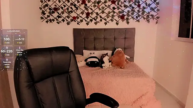 Lilith Miller21 online show from 10/16/25, 09:16